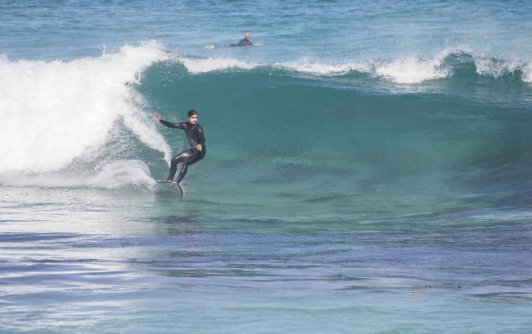 Taller gratuito de surf en Piriapolis