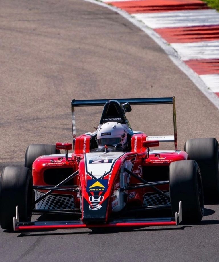 Maite Caceres en la Formula 4